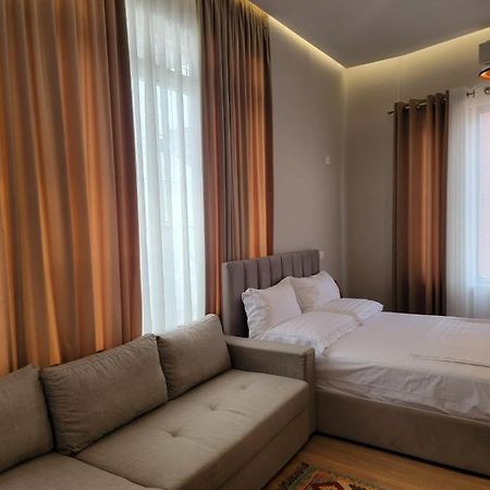 טיראנה Berhami Studio Apartment מראה חיצוני תמונה