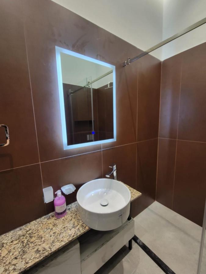 טיראנה Berhami Studio Apartment מראה חיצוני תמונה