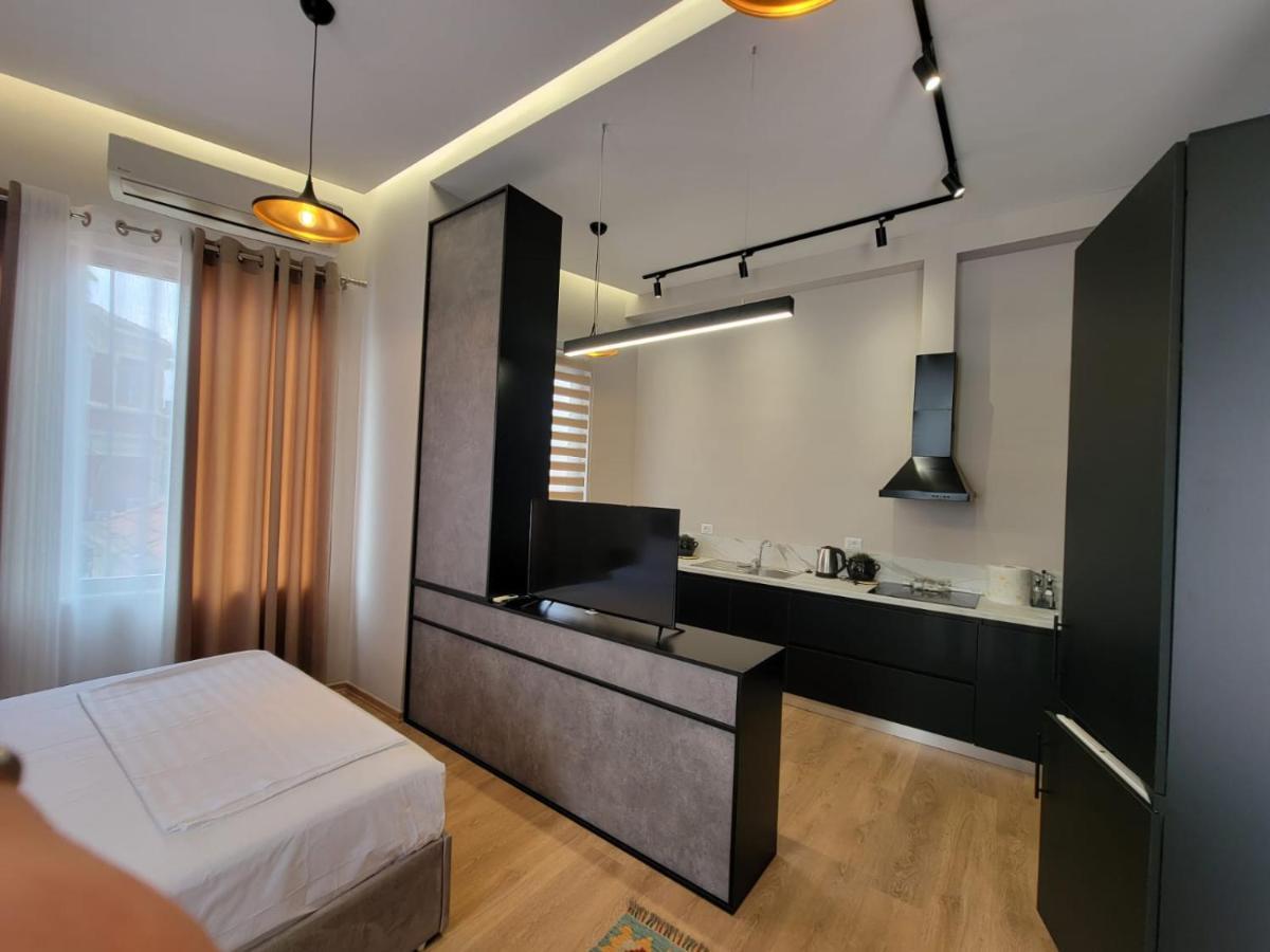 טיראנה Berhami Studio Apartment מראה חיצוני תמונה