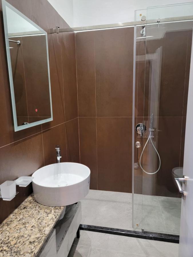 טיראנה Berhami Studio Apartment מראה חיצוני תמונה